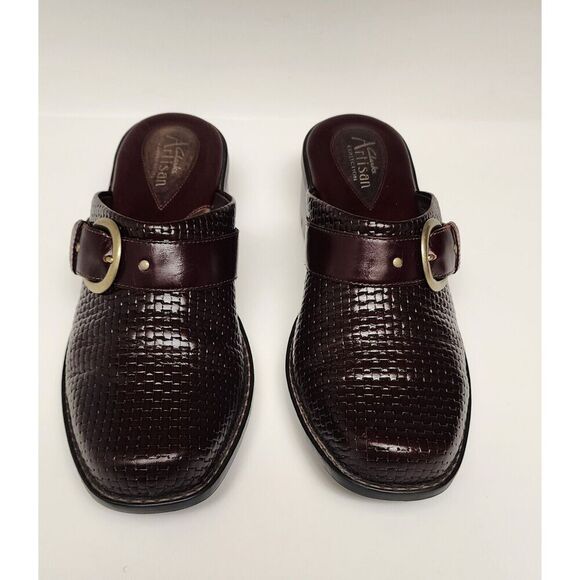 Clark's Artisan Slip-On Clogs Woven Leather Buckle Detail Burgundy 8.5M - Picture 1 of 12